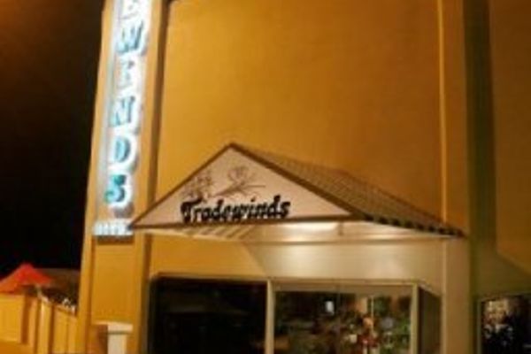 Tradewinds Hotel (San Fernando)